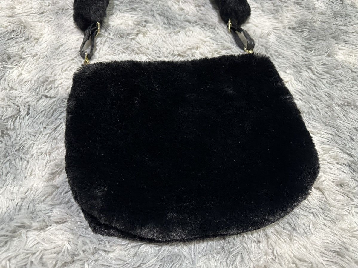 Ne-Net 🔥Y2K Ne-Net Faux Fur Shoulder Bag Crossbody Bag Size ONE SIZE - 2 Thumbnail
