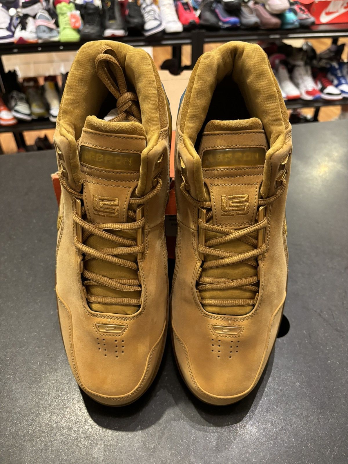 Nike Lebron 1 “Wheat” Size US 11.5 / EU 44-45 - 2 Thumbnail