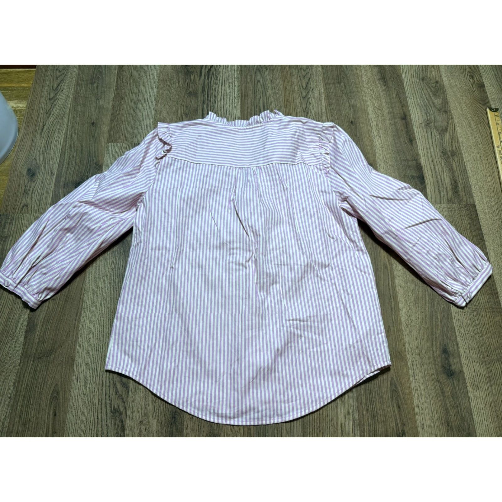 Vintage VINTAGE LC Lauren Conrad Shirts Women's Size Small Purple Long Sleeve Button Up Striped Size S / US 4 / IT 40 - 2 Thumbnail