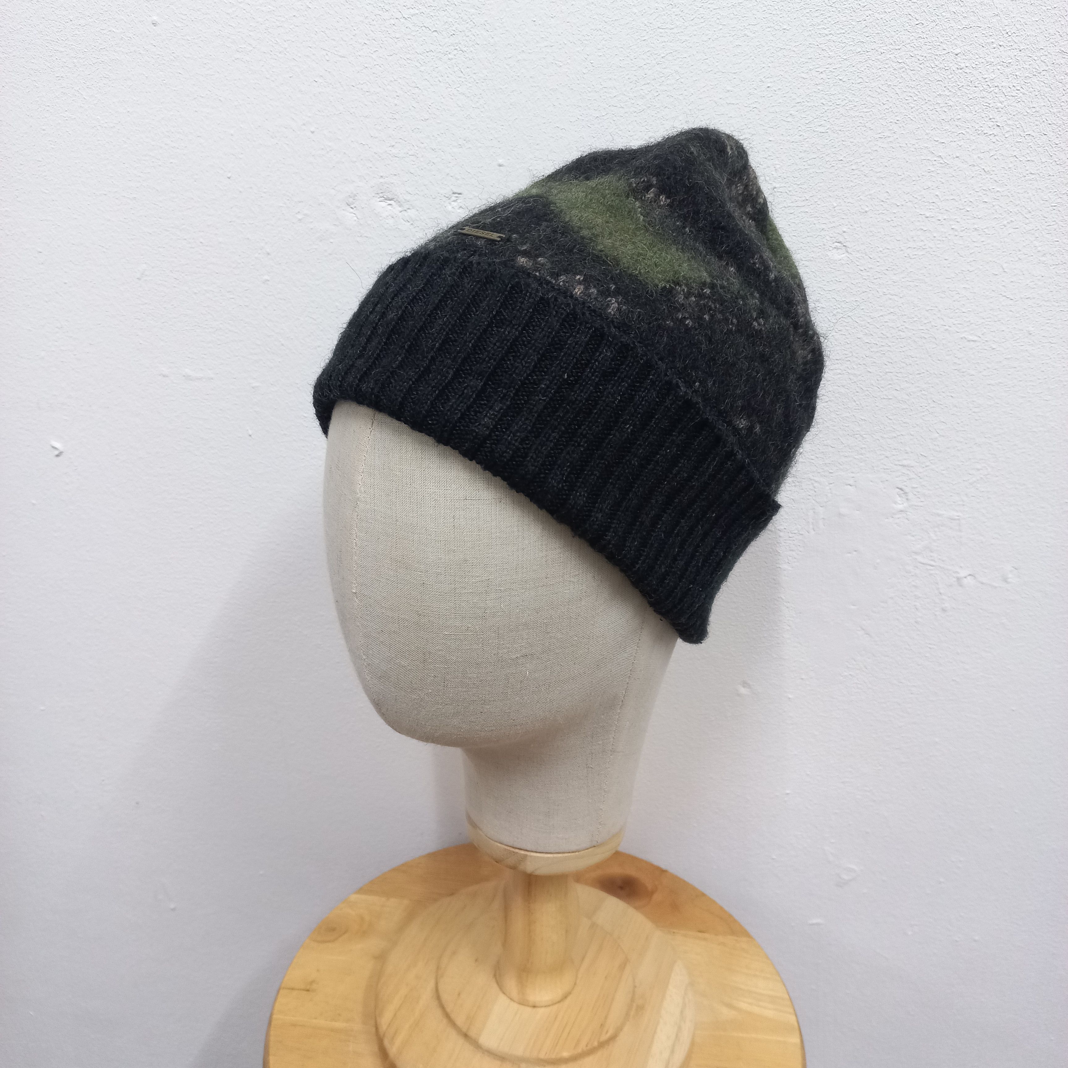 Diesel 💥 Diesel pin military camo army wool beanie hat Size ONE SIZE - 2 Thumbnail