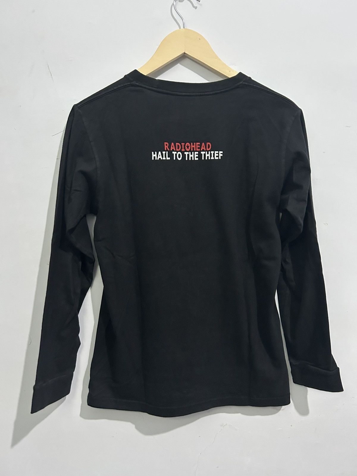 Band Tees 00s Radiohead Hail To The Thief Longsleeve Tees Size US M / EU 48-50 / 2 - 4 Thumbnail