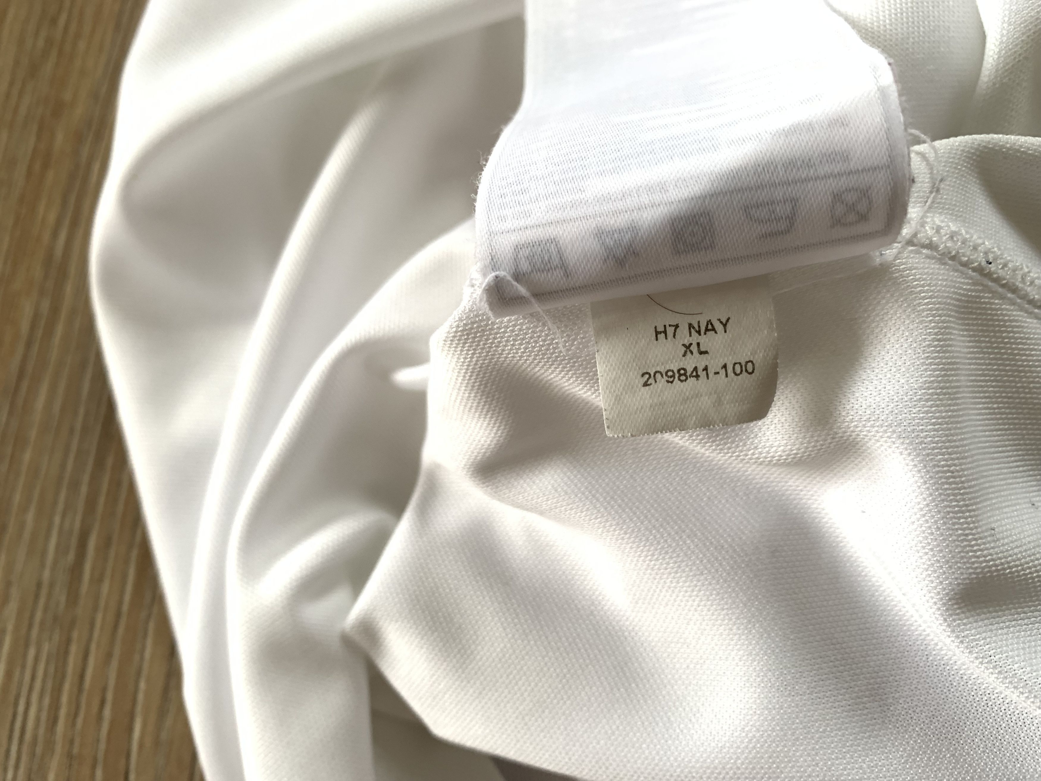 Nike × Vintage Nike Fit Dry White Reflective Logo T Shirt Size US XL / EU 56 / 4 - 8 Thumbnail