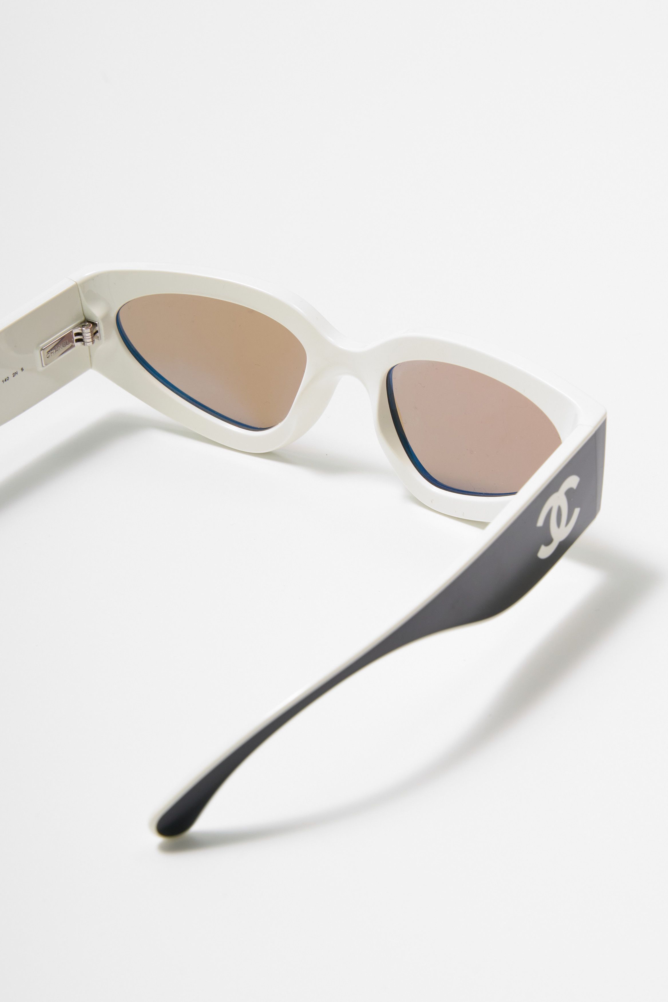 Chanel Chanel Cat Eye Sunglasses CH6056 Size ONE SIZE - 7 Thumbnail