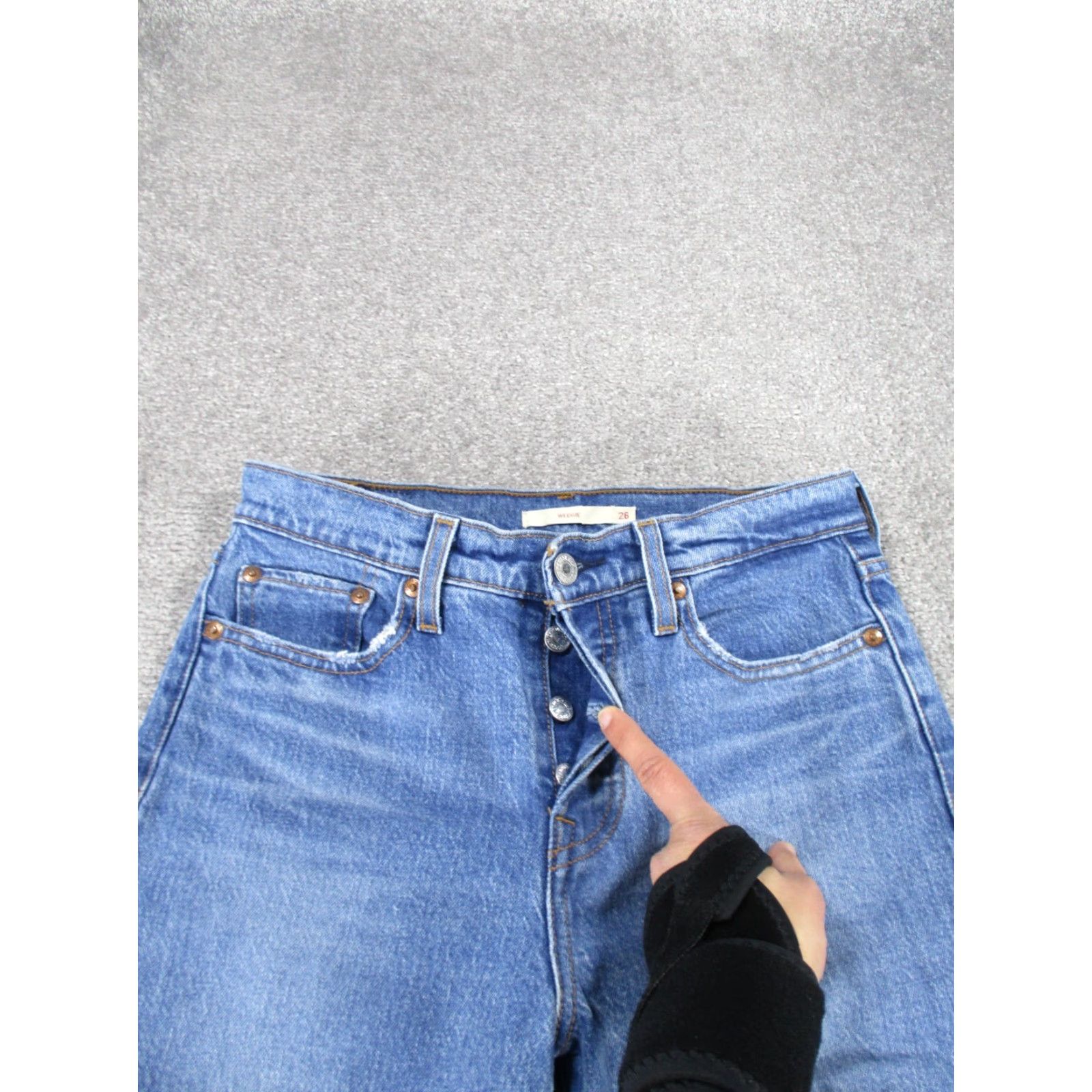 Levi's Levi's Wedgie Jeans Womens 26 Medium Blue Denim Button Fly Ripped Jeans Size 26" / US 2 / IT 38 - 3 Thumbnail