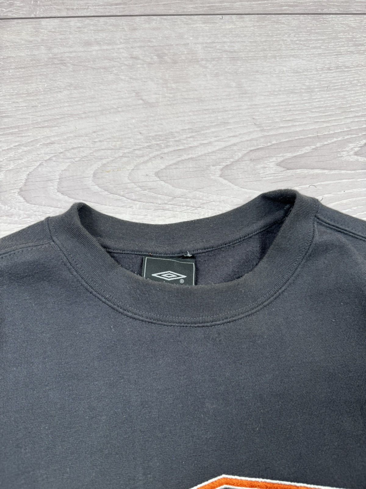 Umbro Vintage 00s Umbro Big Logo Sweatshirt Y2K L size Size US L / EU 52-54 / 3 - 7 Thumbnail