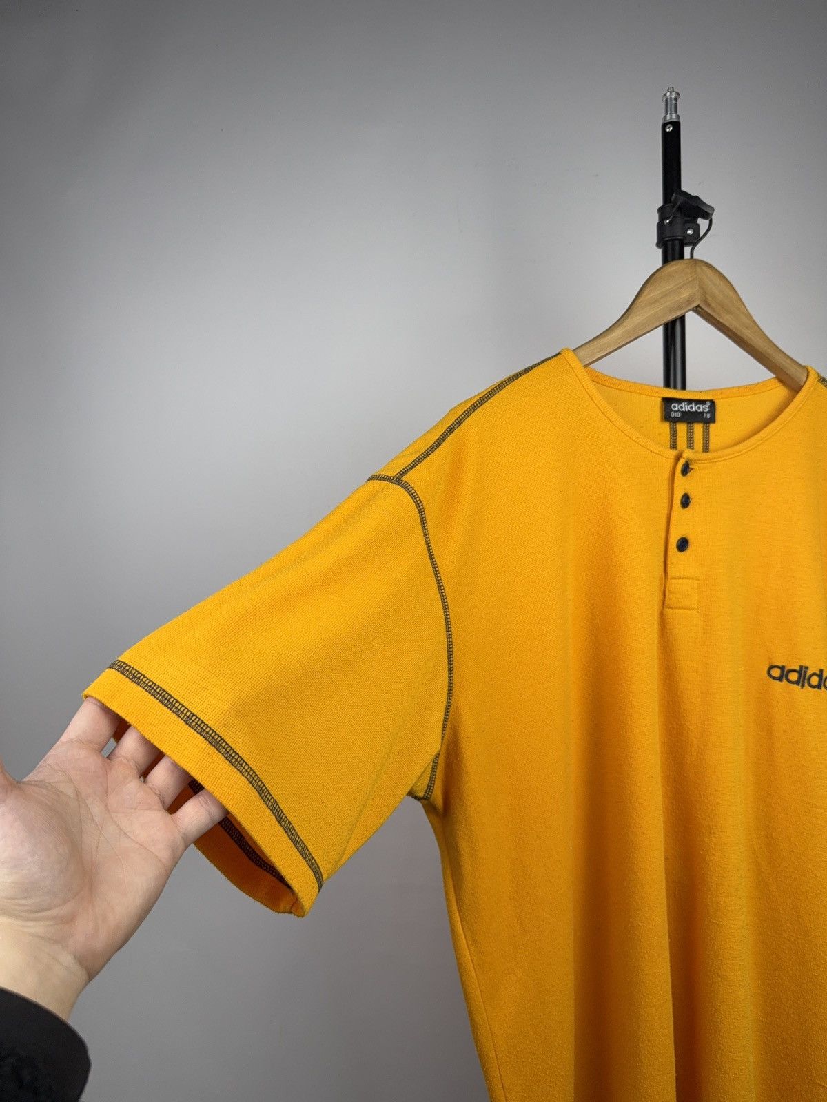 Adidas Vintage 90s Adidas Retro Tee Y2K Contrast Stitch Size US XL / EU 56 / 4 - 2 Thumbnail