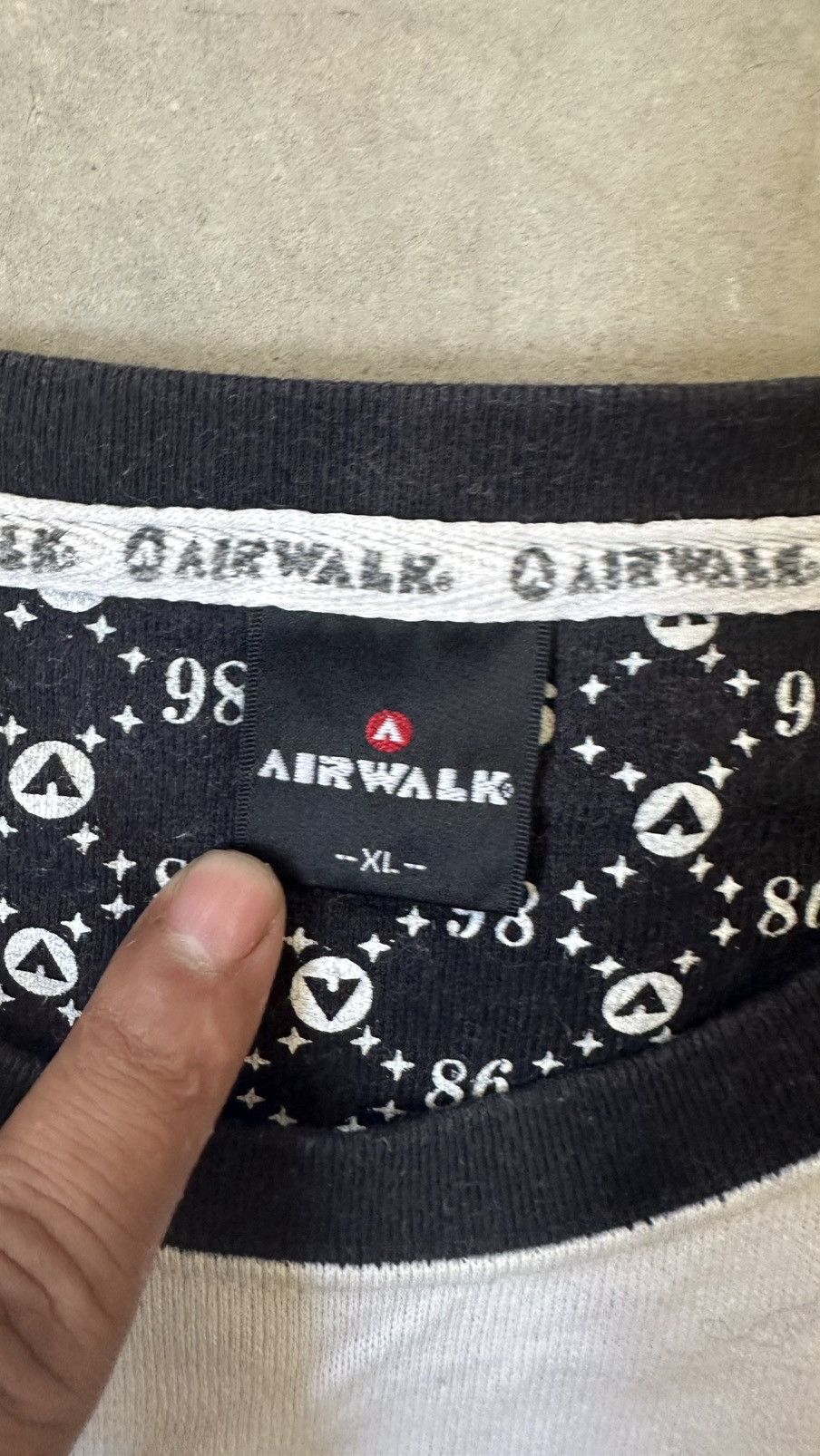 Airwalk VINTAGE AIRWALK Y2K RAGLAN TEE Size US L / EU 52-54 / 3 - 5 Thumbnail