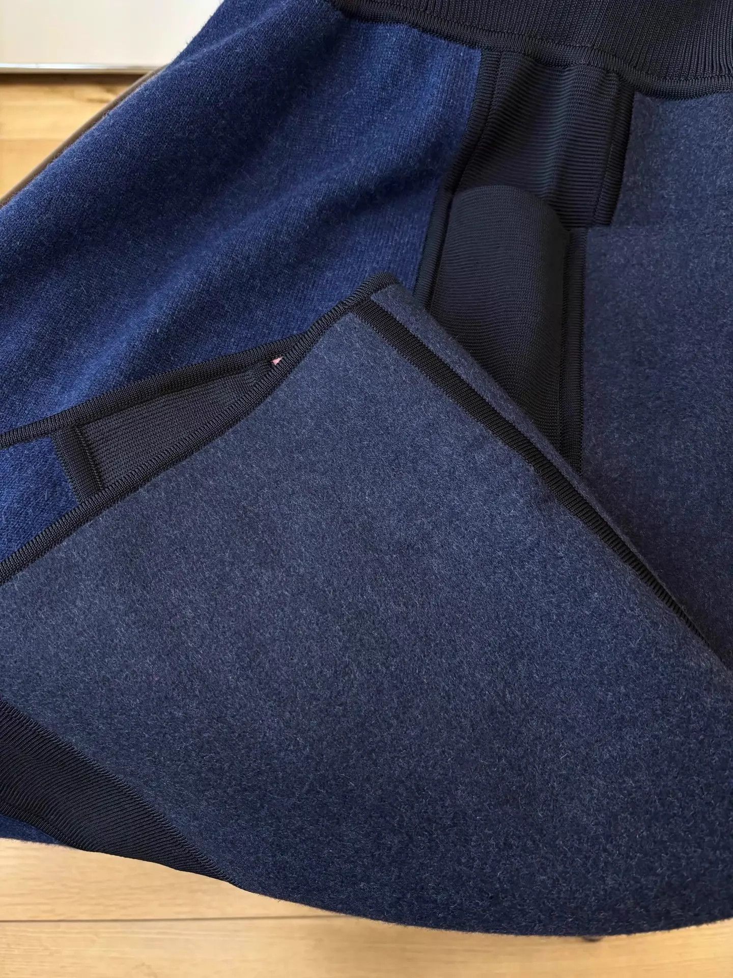 Hermes Hermes Blue-Black U-Neck 100% Cashmere Knit Dress FR36 Size XS / US 0-2 / IT 36-38 - 4 Thumbnail