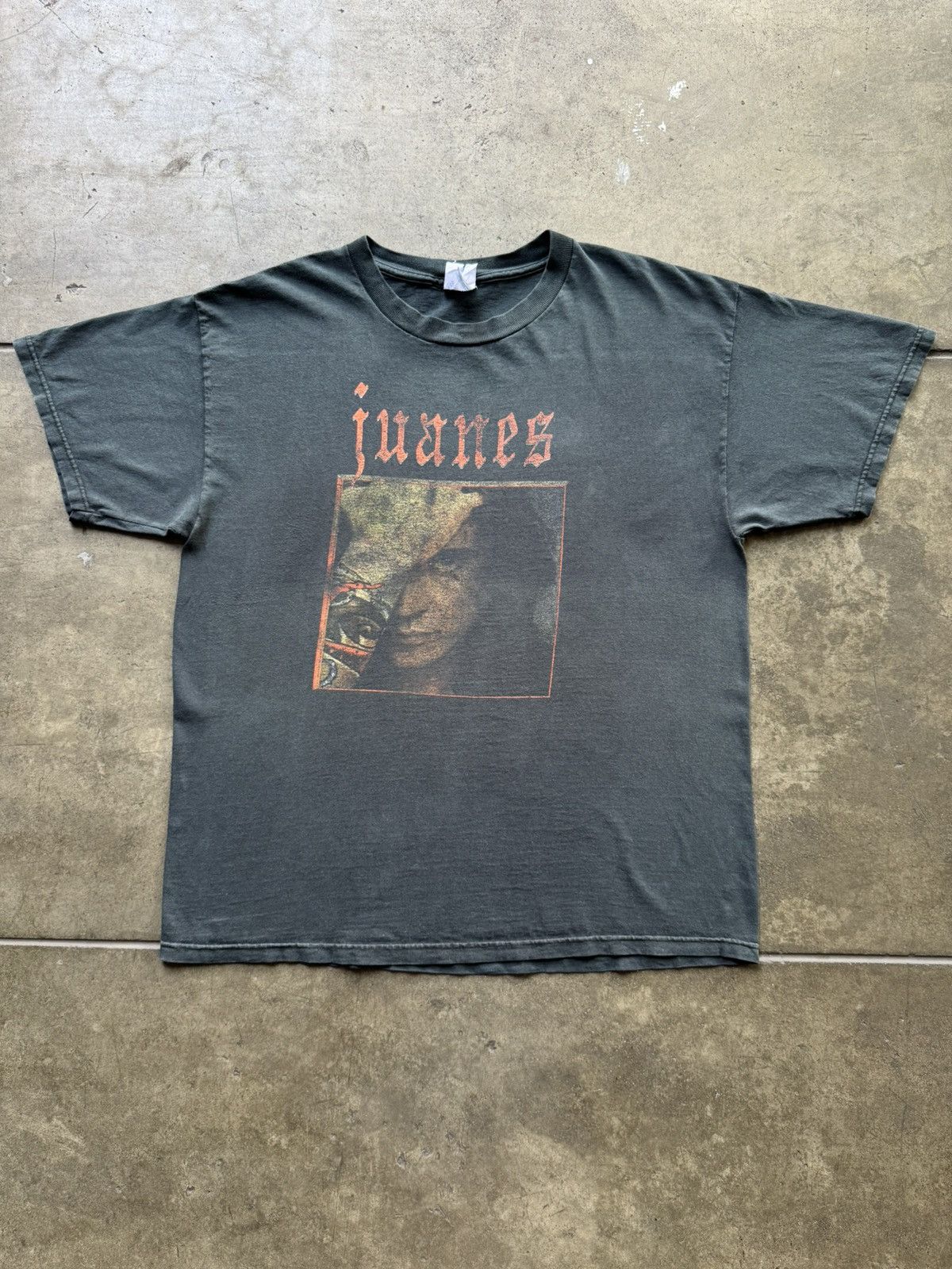 Vintage 2006 Juanes Mi Sangre Band Tee Shirt Mana Latin Nirvana Size US L / EU 52-54 / 3 - 1 Thumbnail