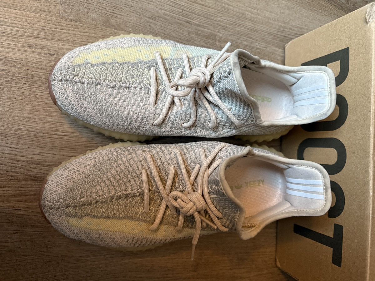 Adidas × Yeezy Adidas Yeezy Boost 350 v2 Size US 11 / EU 44 - 2 Thumbnail