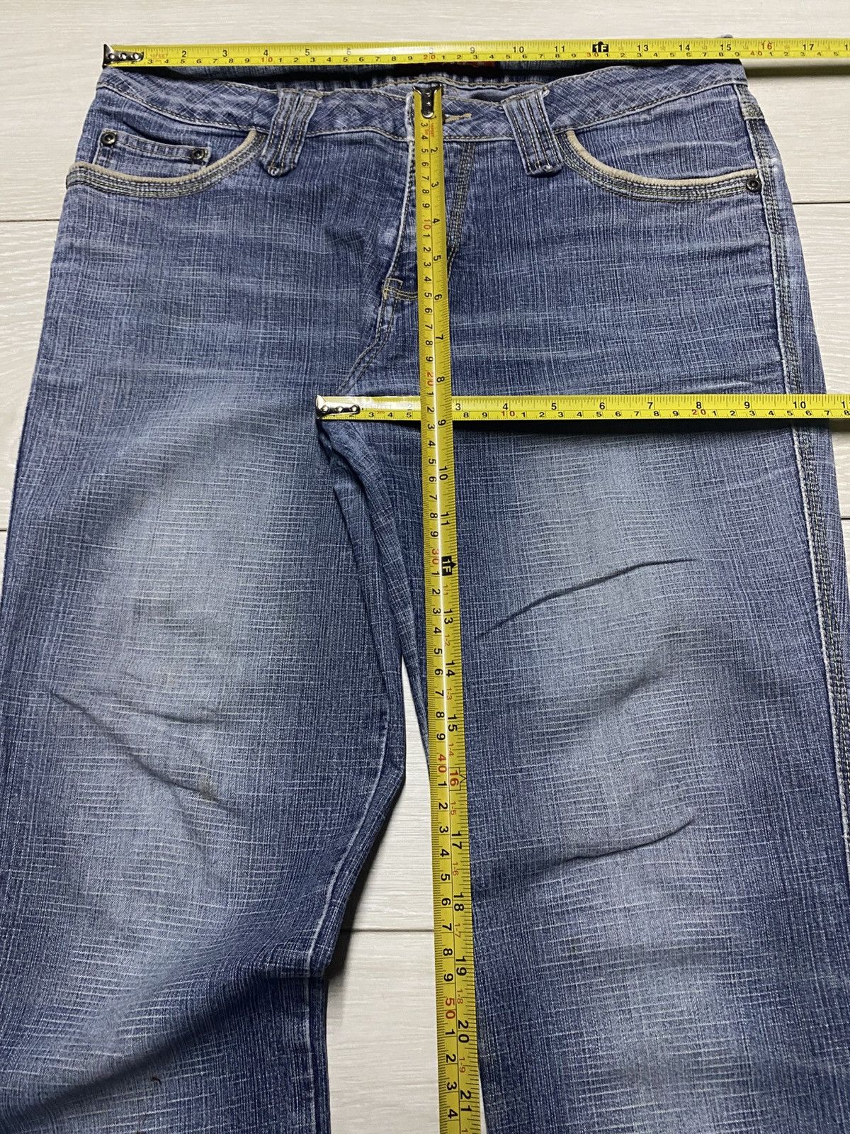 Japanese Brand Vintage Japanese Brand Distressed Faded Flare Soft Jeans Size US 30 / EU 46 - 13 Thumbnail