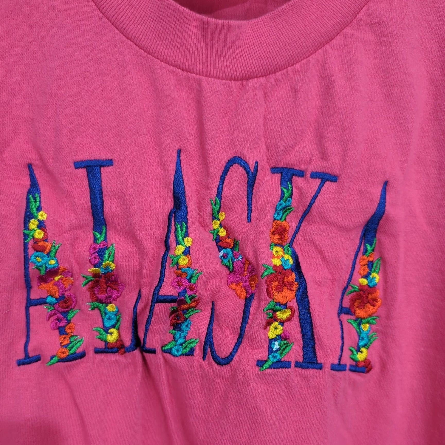 Vintage VINTAGE Bumwraps Alaska Embroidered T Shirt Pink Medium Unisex 1990s Cotton Graphic Tee Short Sleeve US Made Size US M / EU 48-50 / 2 - 7 Thumbnail