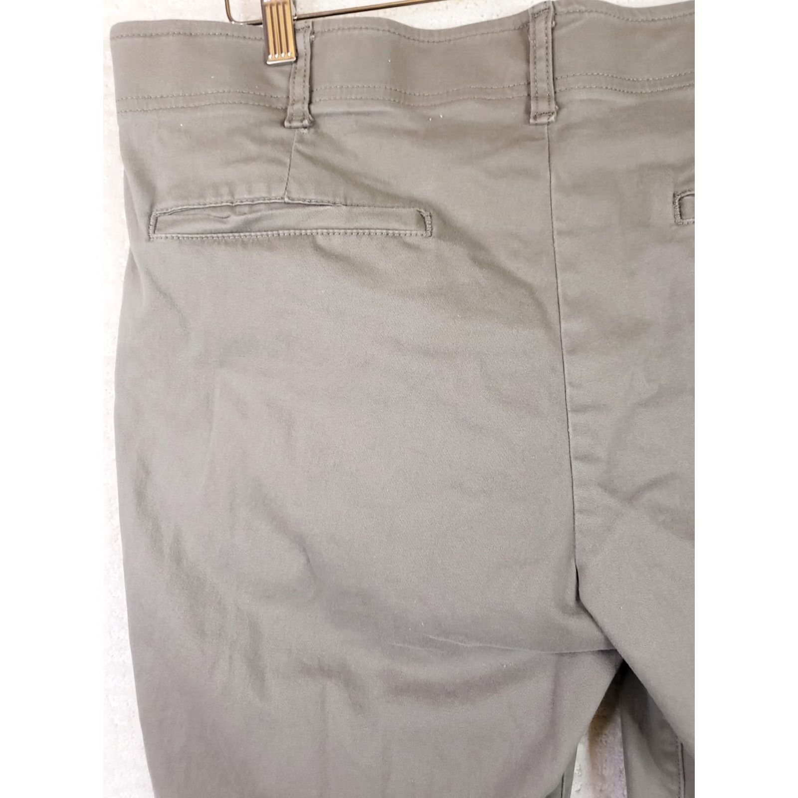 Lee Lee Motion Flex Waistband Flat Front Chino Pants 38x32 Men Slim Straight Green Khaki Size US 38 / EU 54 - 7 Thumbnail