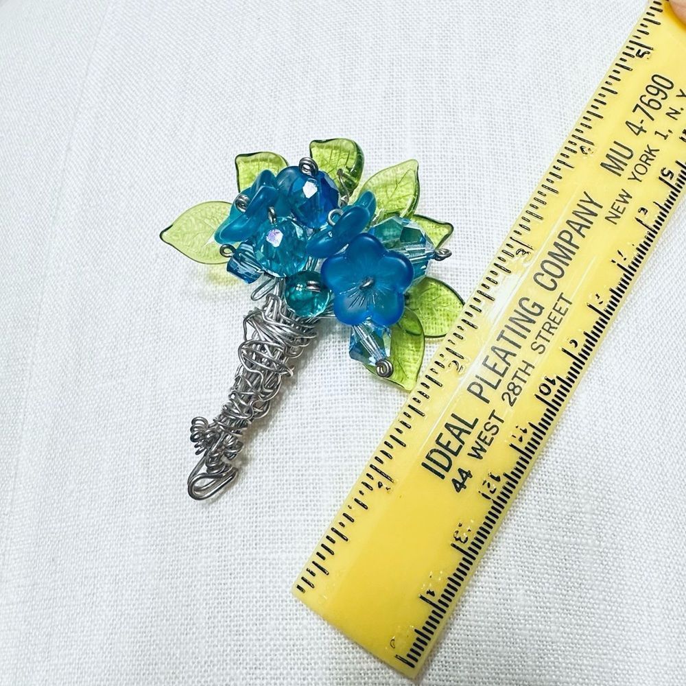 Vintage Vintage art glass flower bouquet on silver tone hand wired l Size ONE SIZE - 7 Thumbnail