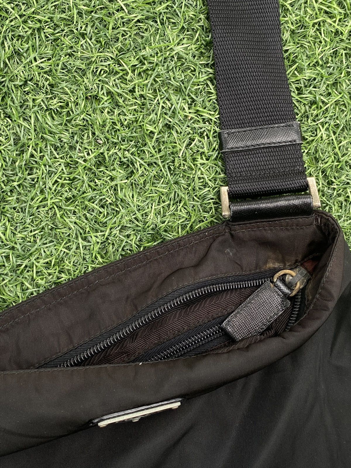 Prada PRADA BLACK LARGE NYLON MESSENGER CROSSBODY BAG Size ONE SIZE - 12 Thumbnail