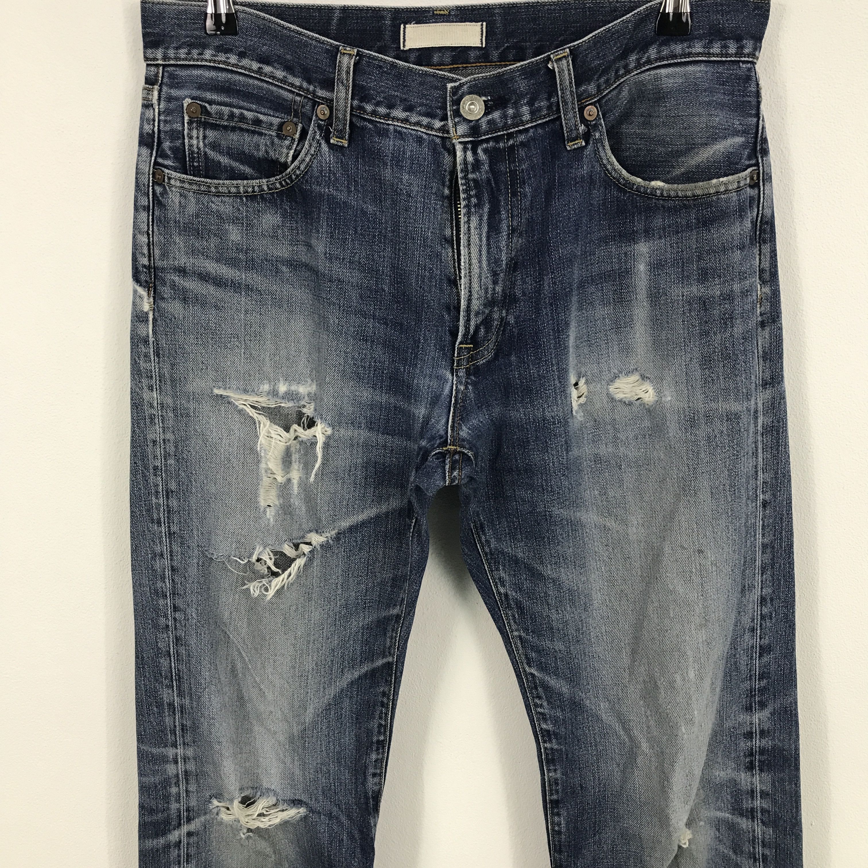 Japanese Brand × Uniqlo Rare uniqlo japan design distressed jeans pants Size US 31 - 2 Thumbnail