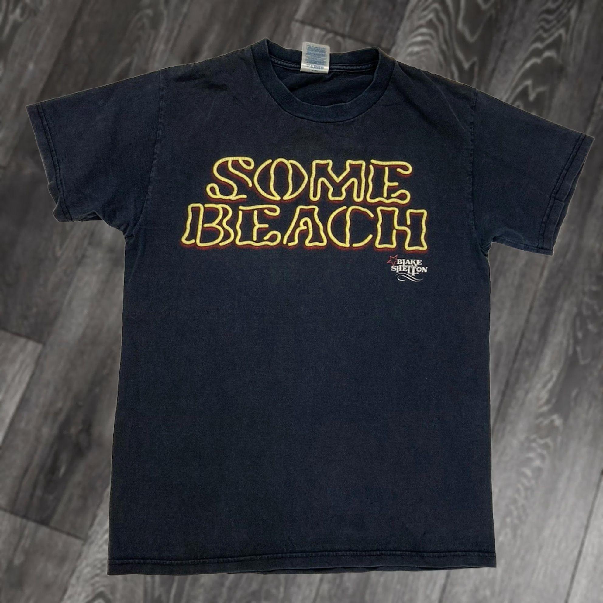 Delta Blake Shelton Some Beach Graphic T-shirt Women Small Black Short Sleeve Music Shirt Size S / US 4 / IT 40 - 1 Thumbnail