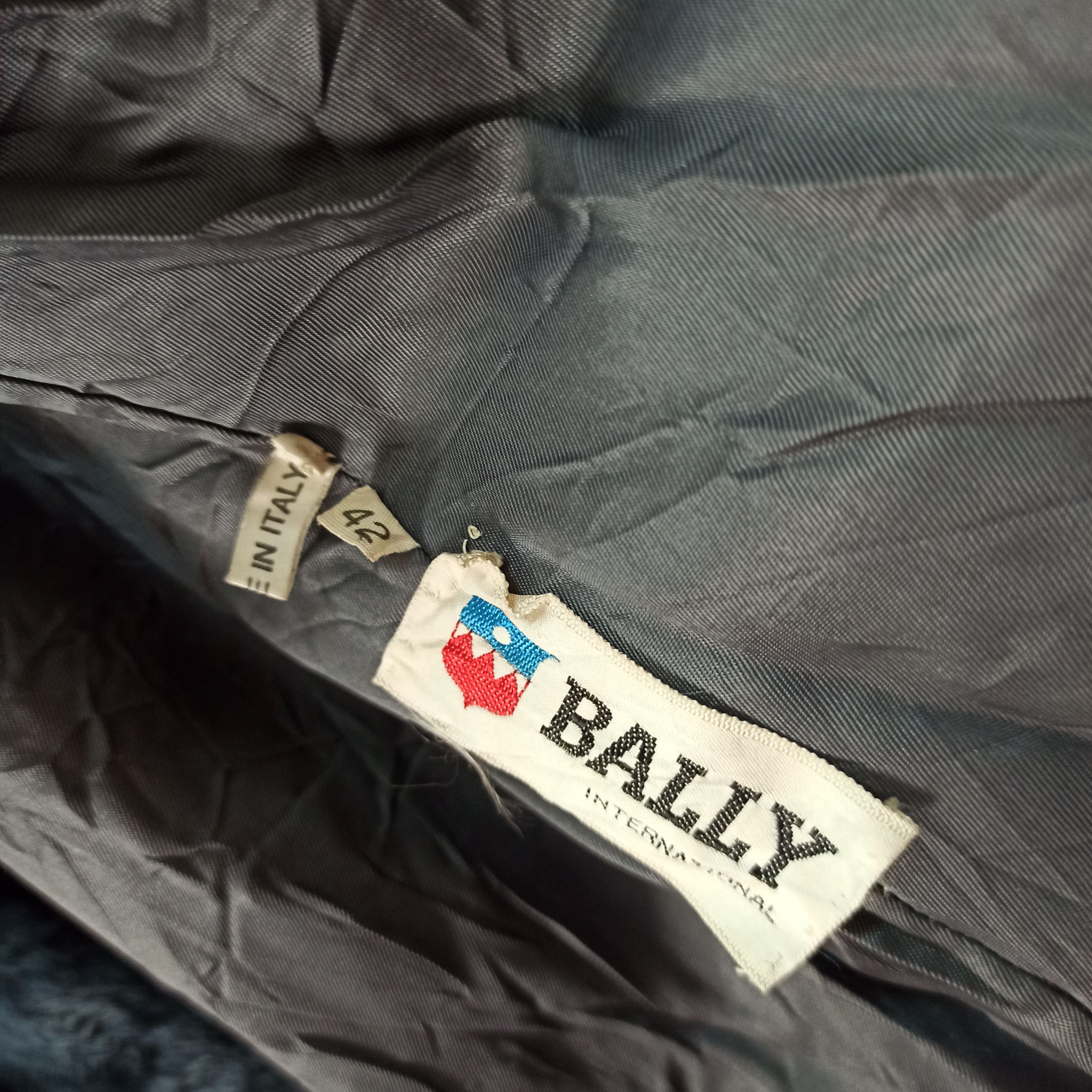 Bally 🔥 STEALS🔥 Rare Bally Italy Fur Jacket Size M / US 6-8 / IT 42-44 - 12 Thumbnail