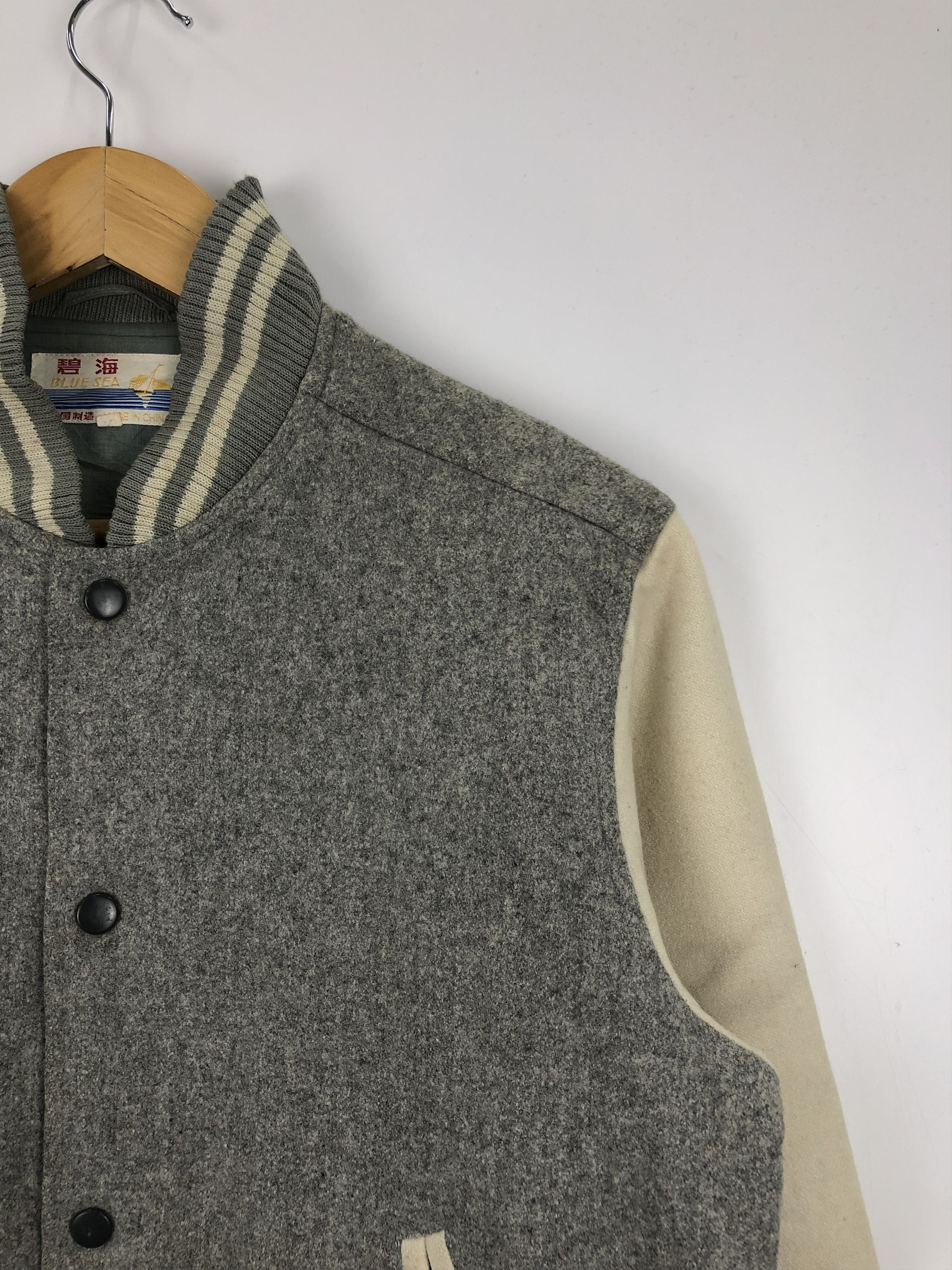 Japanese Brand Vintage Japanese Brand Wool Varsity Jacket Gray V0426 Size US M / EU 48-50 / 2 - 7 Thumbnail