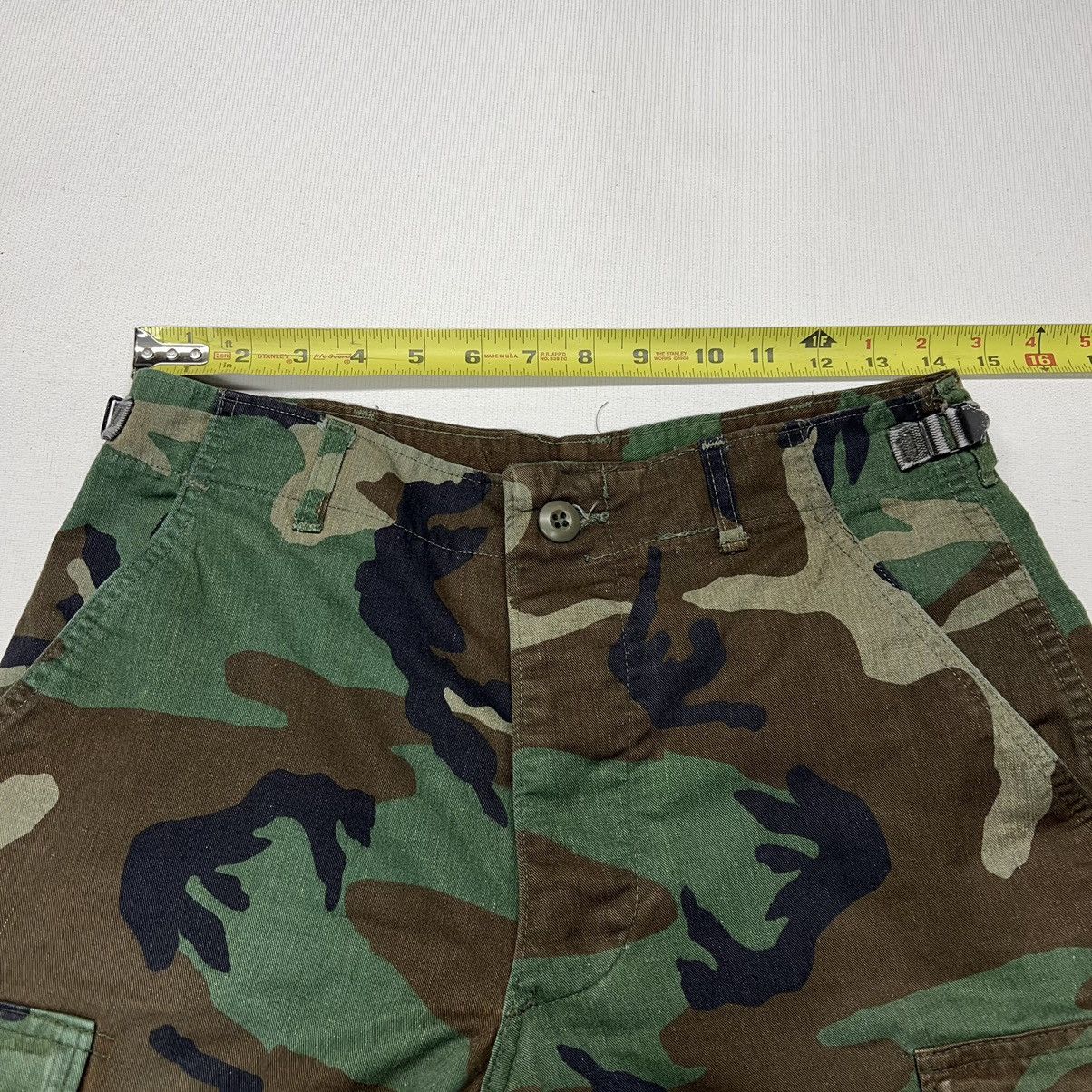 Vintage Military Pants Green Camo Cargo Woodland US Army Baggy Size US 28 / EU 44 - 24 Thumbnail