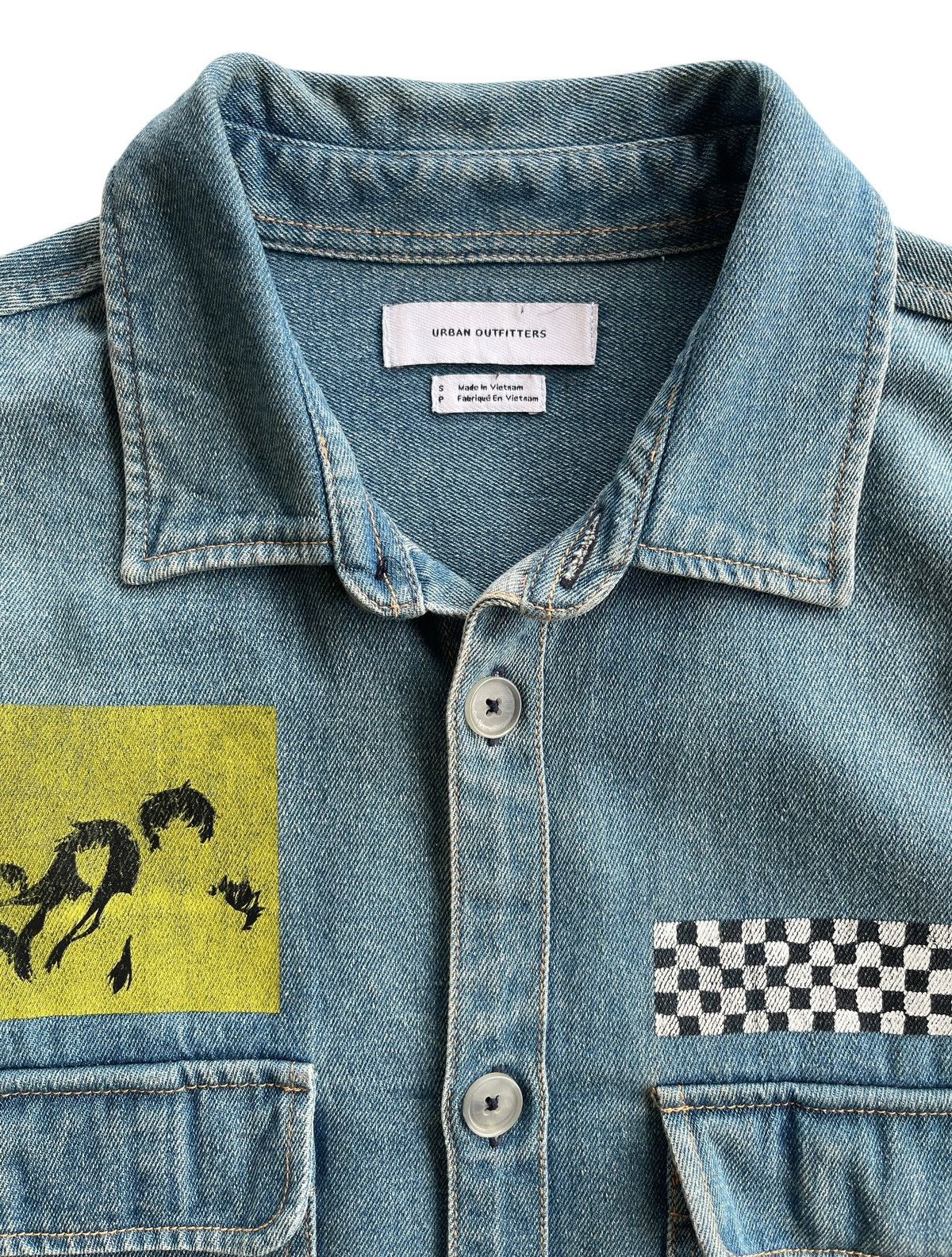 Japanese Brand Urban Outfitters Distressed Denim Shirt Size US L / EU 52-54 / 3 - 13 Thumbnail