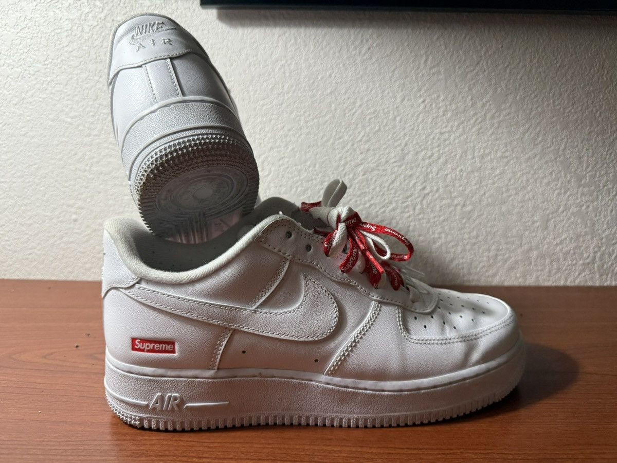 Nike × Supreme Nike Air Force Supreme Size US 8.5 / EU 41-42 - 2 Thumbnail