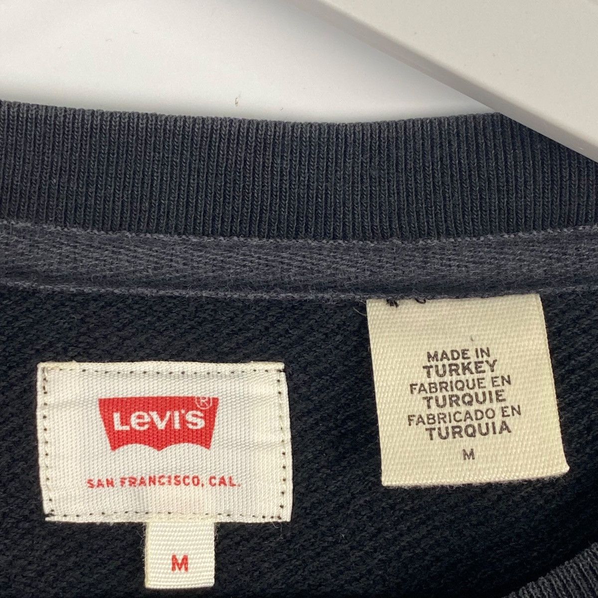 Levi's Vintage Levi’s Long Sleeve Tshirt Black Pullover Size M Size US M / EU 48-50 / 2 - 7 Thumbnail