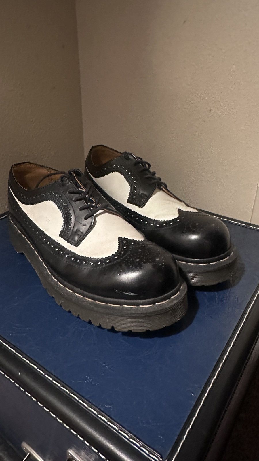 Dr. Martens Size 11 Low Docs Size US 11 / EU 44 - 1 Thumbnail