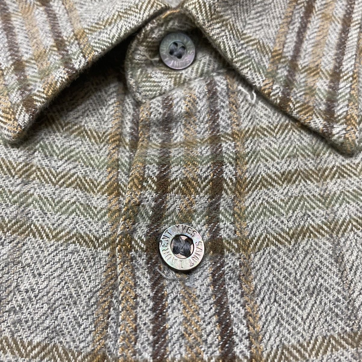 Yves Saint Laurent Yves Saint Laurent Herringbone Shirt Size US L / EU 52-54 / 3 - 3 Thumbnail