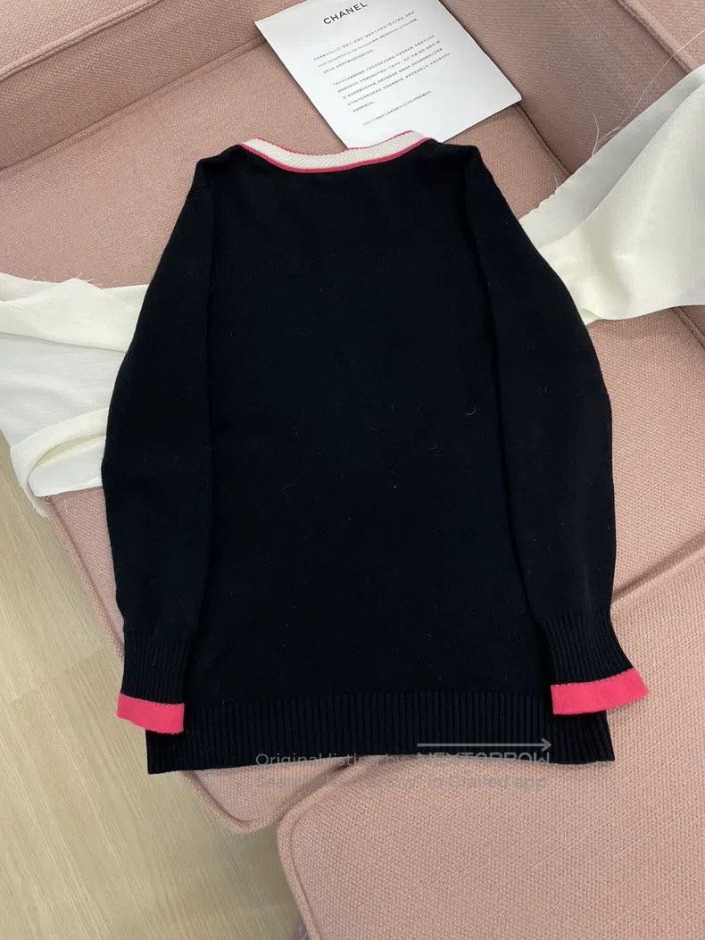 Chanel Chanel Black cashmere knitted cardigan jacket Size XS / US 0-2 / IT 36-38 - 2 Thumbnail