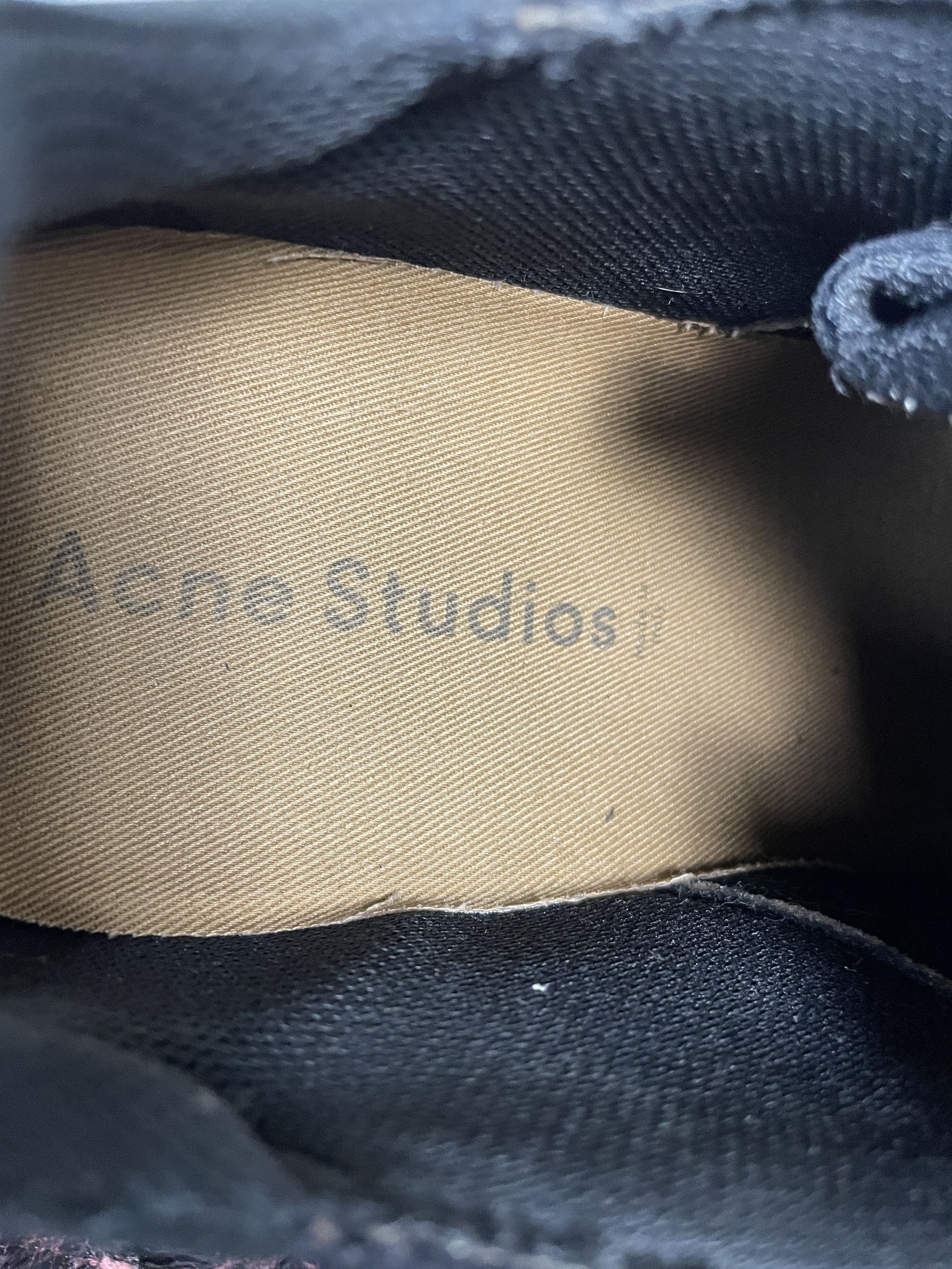 Acne Studios Acne Studios Berton Low Top Sneakers Size US 7 / EU 40 - 8 Thumbnail
