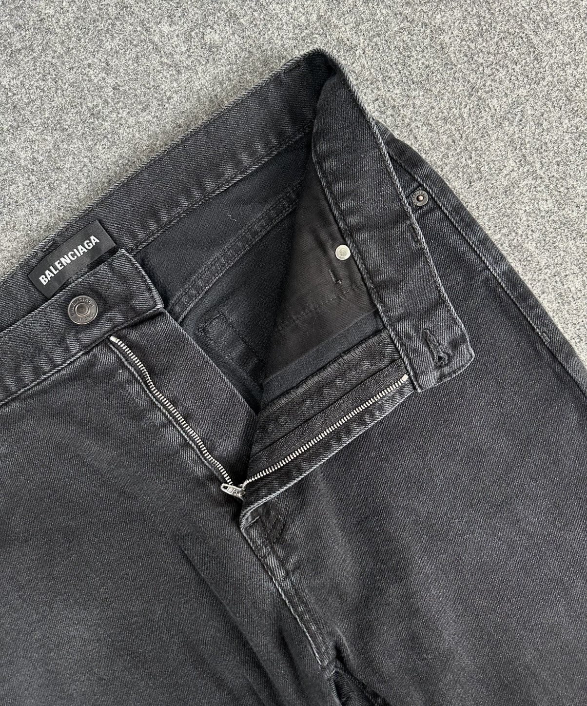 Balenciaga Balenciaga - Demna Gvasalia 2021 Straight Cut Jeans - Washed Size US 32 / EU 48 - 7 Thumbnail