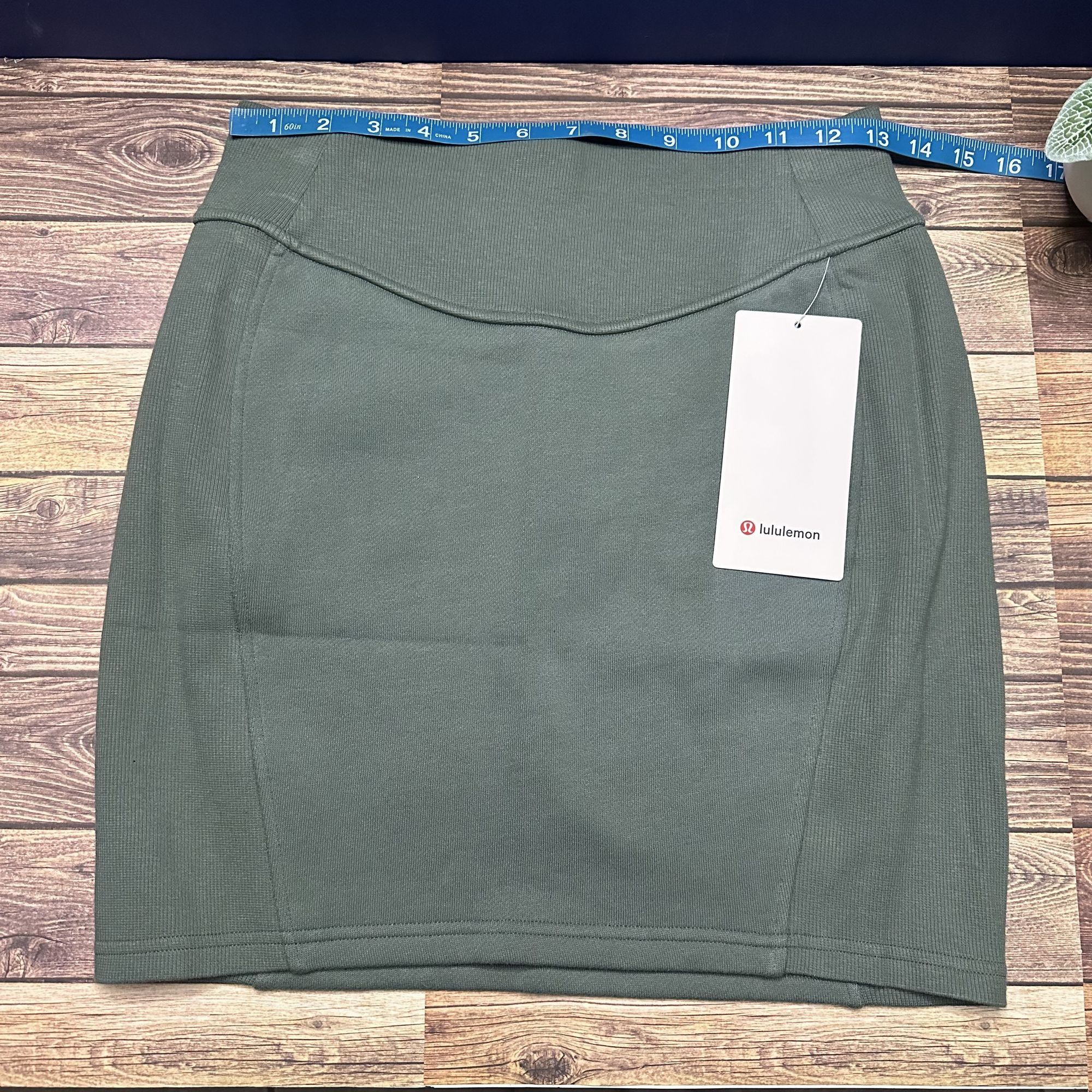 Lululemon Lululemon Scuba High Rise Mini Skirt NWT Size Small (GREU) Size 28" / US 6 / IT 42 - 3 Thumbnail
