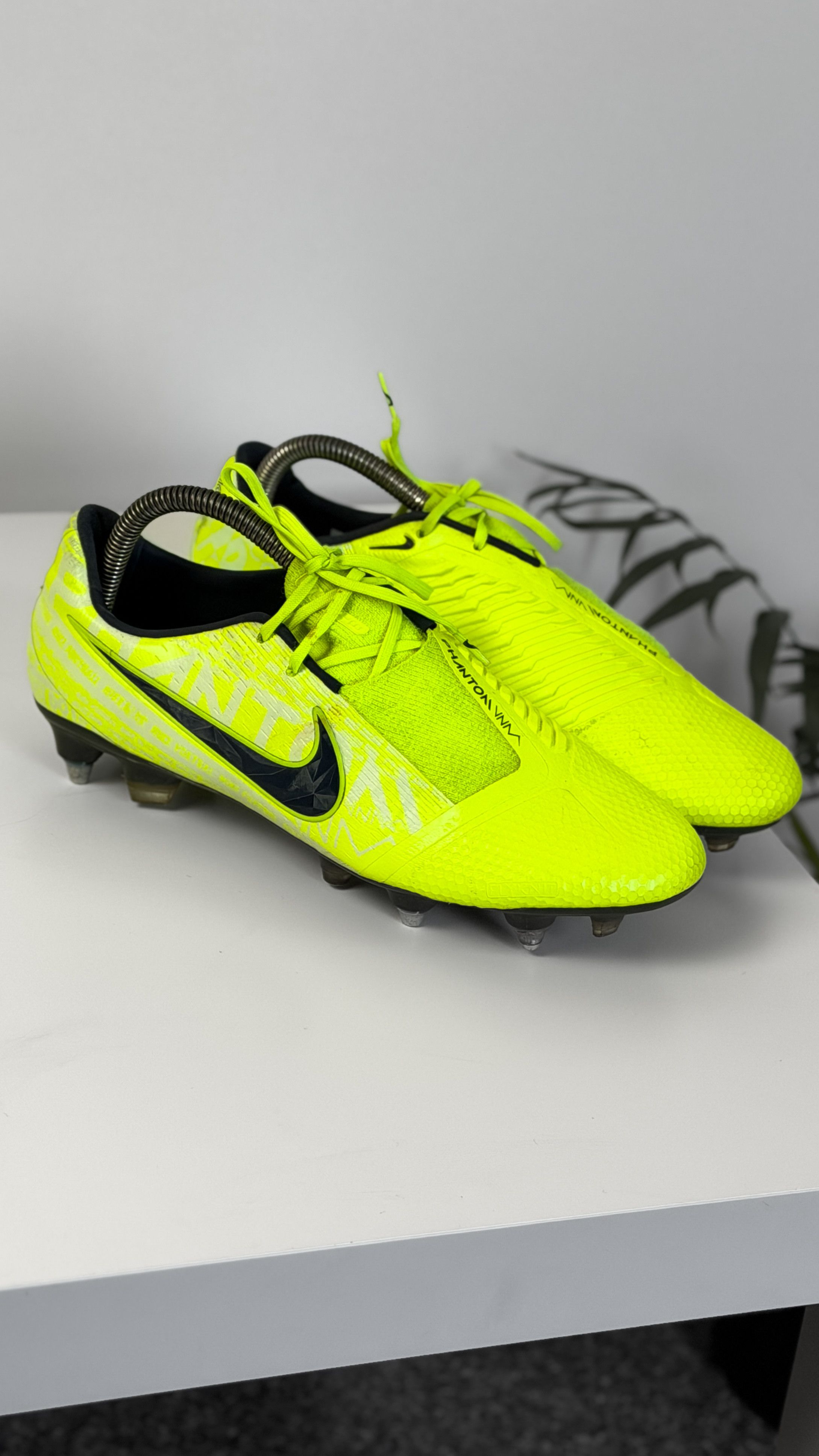 Nike Nike Phantom Venom Elite SG-PRO AC AO0575-717 Size US 9.5 / EU 42-43 - 1 Thumbnail