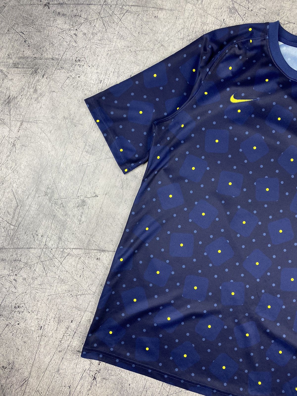Under Armour Nike Tottenham FC Soccer Jersey Tee Size US M / EU 48-50 / 2 - 3 Thumbnail