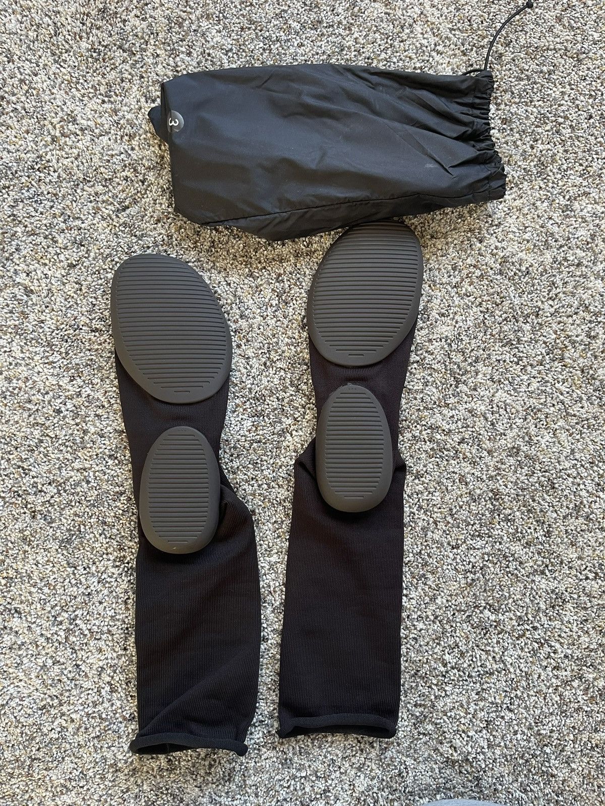 Yeezy Yeezy Pods Size 3 Size US 12 / EU 45 - 3 Thumbnail