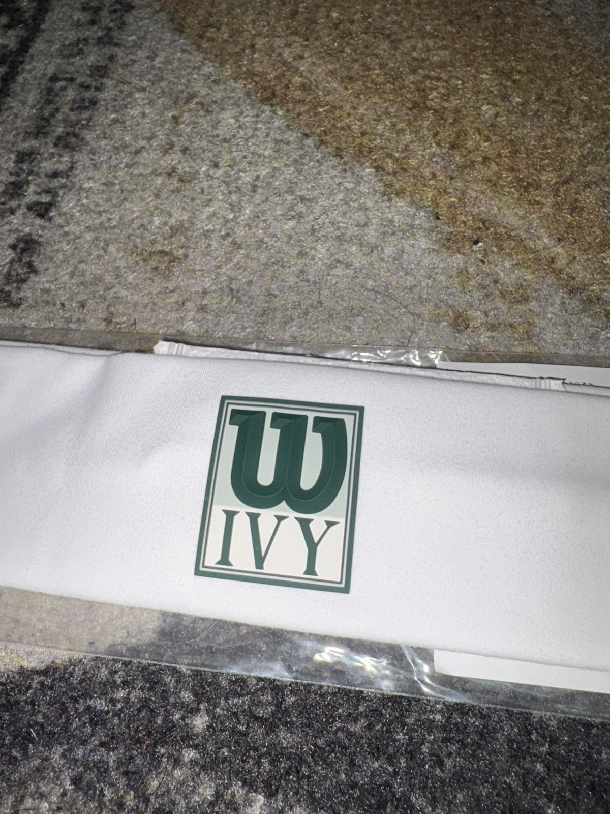 Kith × Wilson Kith Ivy Wilson Logo Wide Headband Size ONE SIZE - 2 Thumbnail