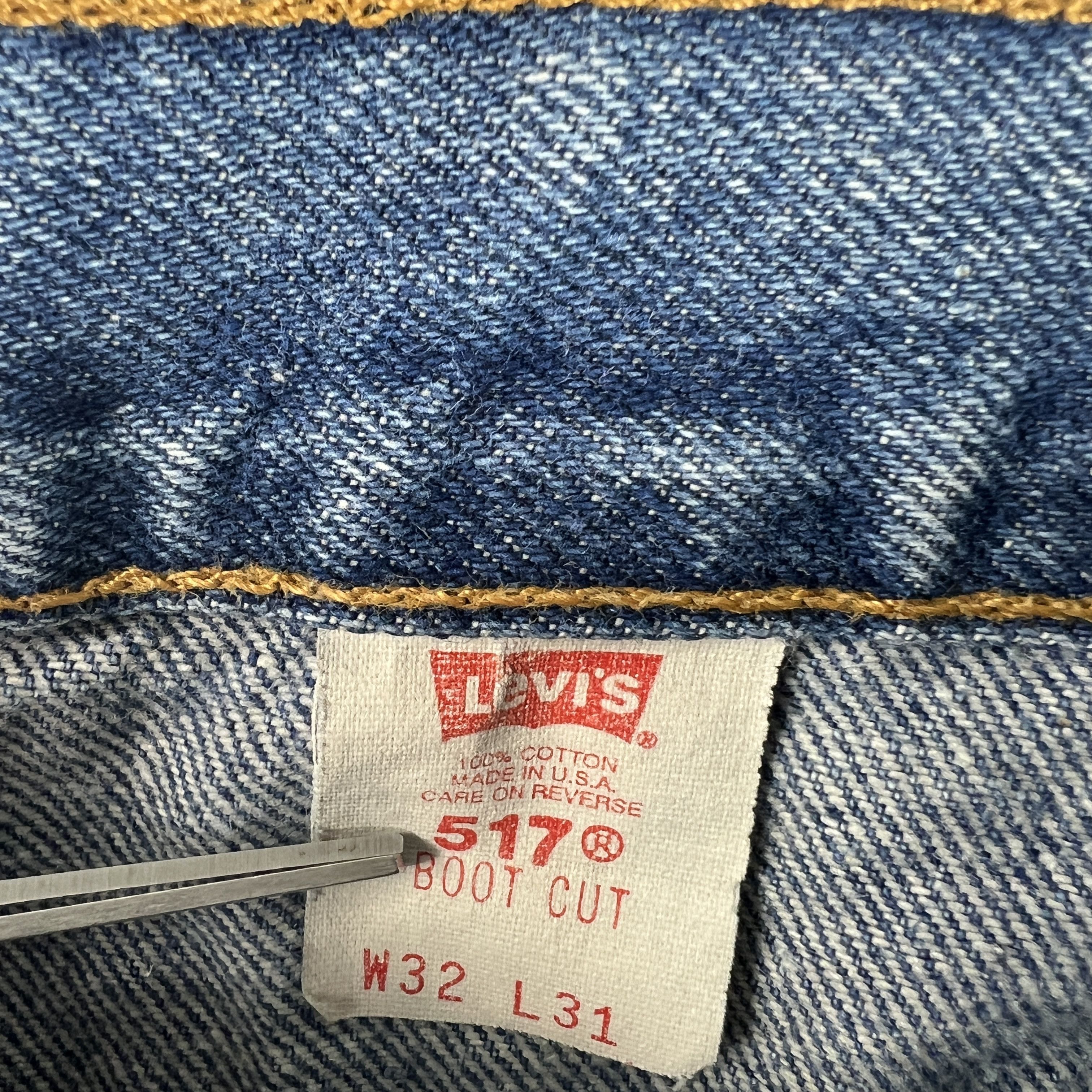 Levi's × Vintage VTG 90s Levi's Jean Shorts 517 Cut Off Thrashed Denim Jorts Size US 30 / EU 46 - 6 Thumbnail