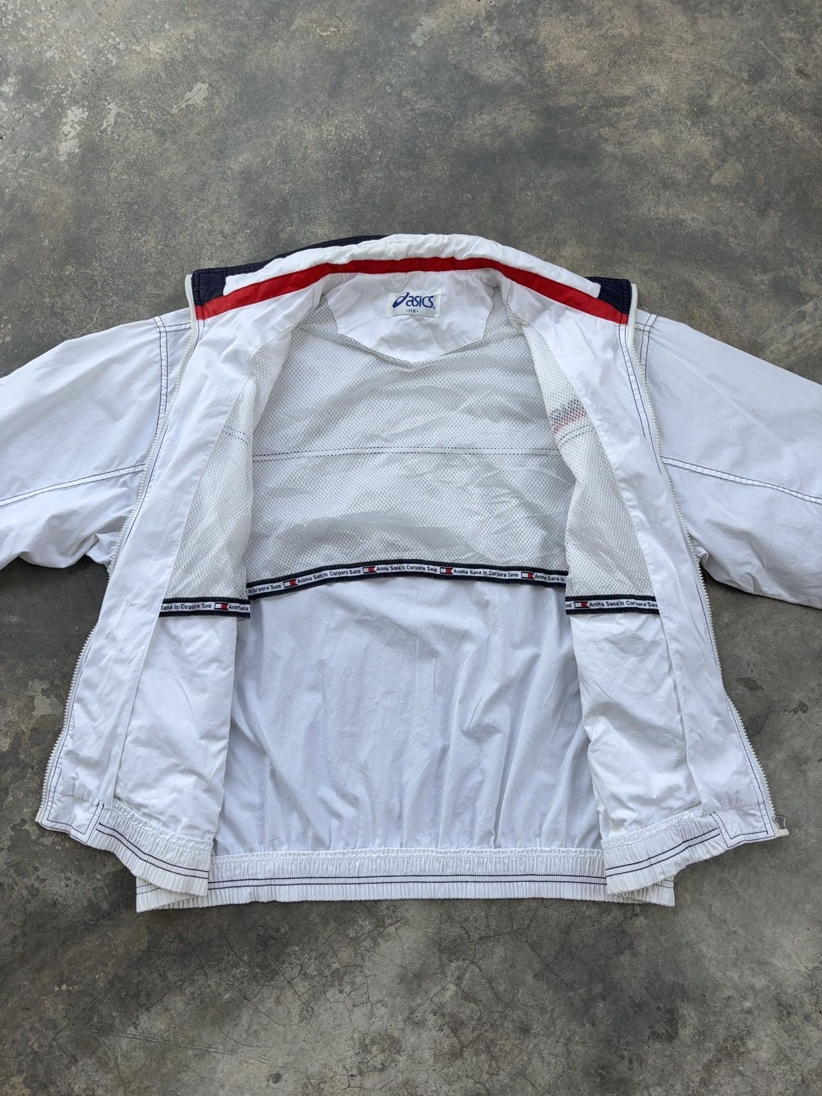 Asics Asics International Vintage White Windbreaker Jacket Size US XL / EU 56 / 4 - 11 Thumbnail