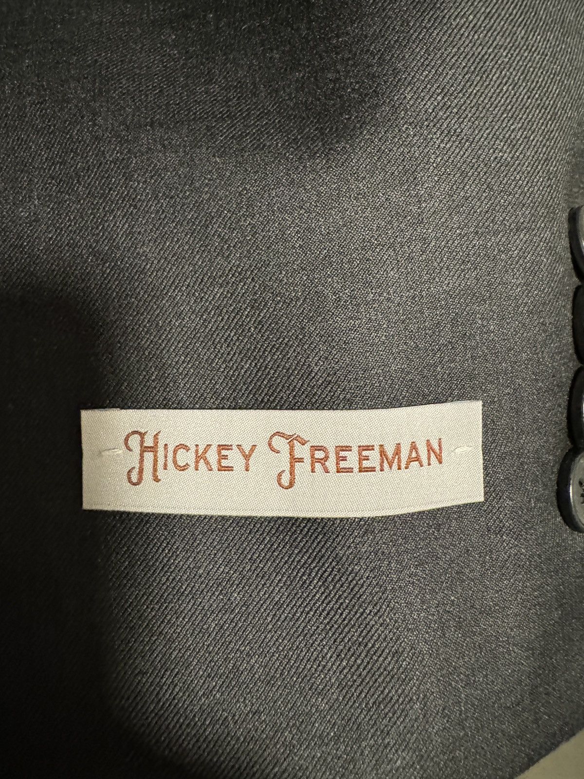 Hickey Freeman Hickey Freeman - 44l Milburn II Size 44L - 9 Thumbnail