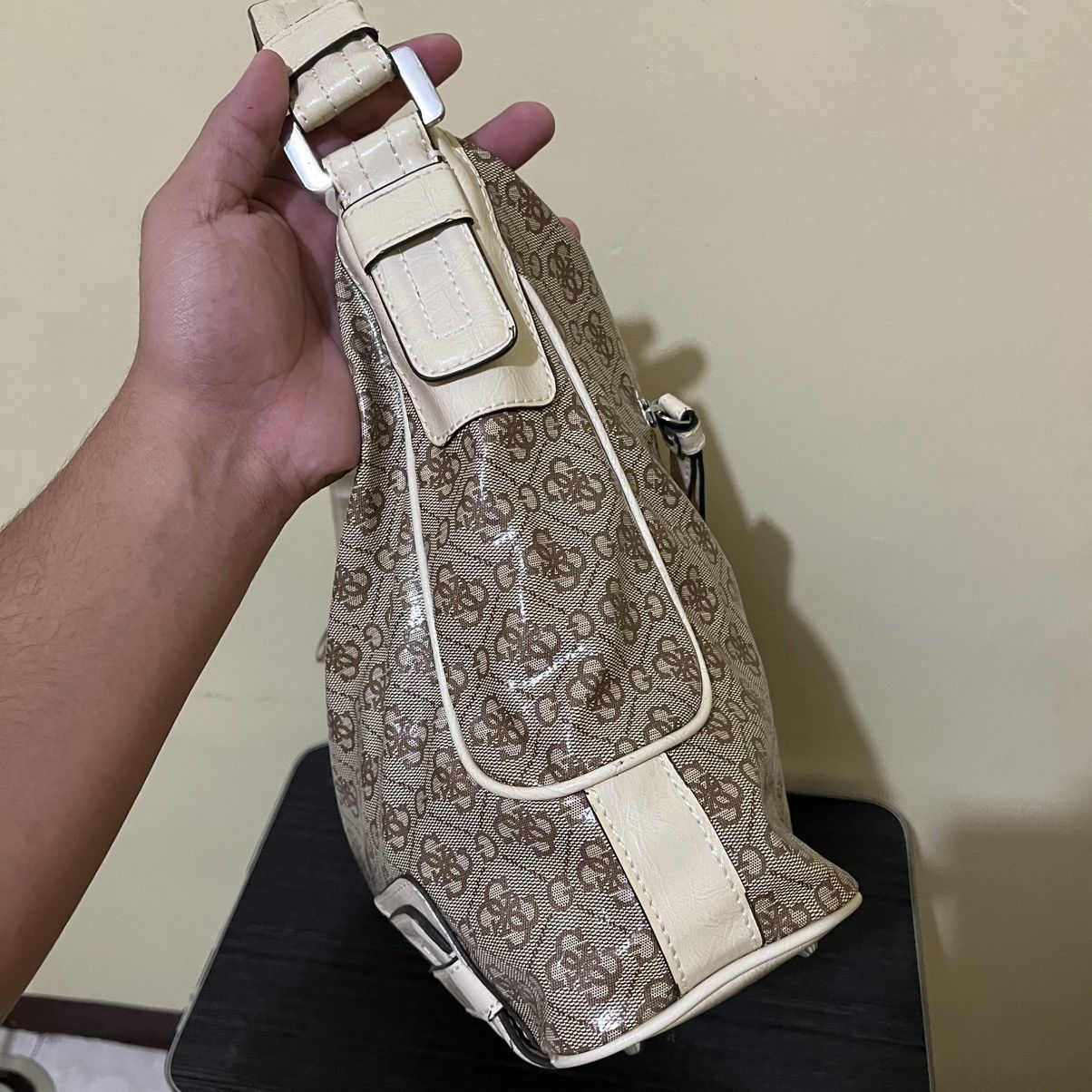 Guess Y2k GUESS MONOGRAM HOBO/SHOULDER BAG Size ONE SIZE - 5 Thumbnail