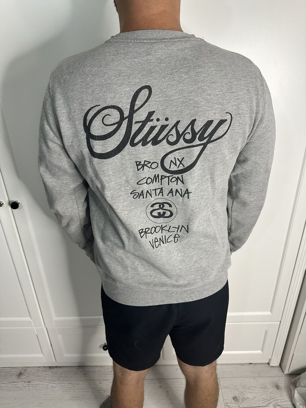 Stussy Stüssy World Tour Crewneck 2006 vintage Size US L / EU 52-54 / 3 - 4 Thumbnail