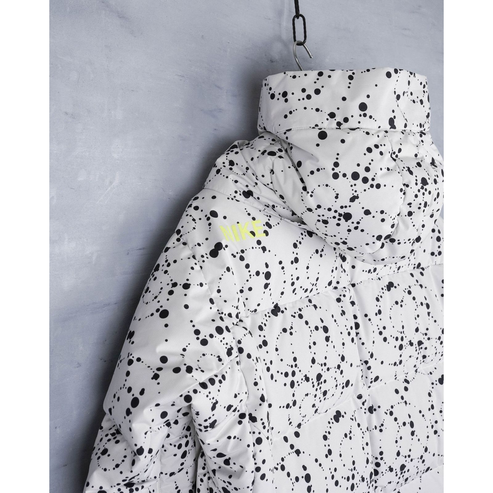 Nike ACG Nike acg white splatter tech winter goose down puffer jacket Size US L / EU 52-54 / 3 - 8 Thumbnail