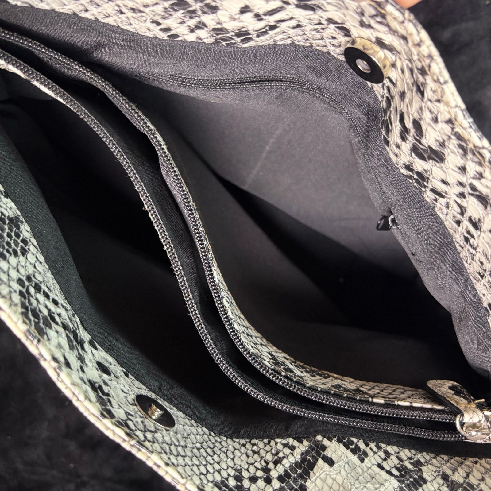 Other White Faux Snakeskin Rosetti Bag Size ONE SIZE - 3 Thumbnail