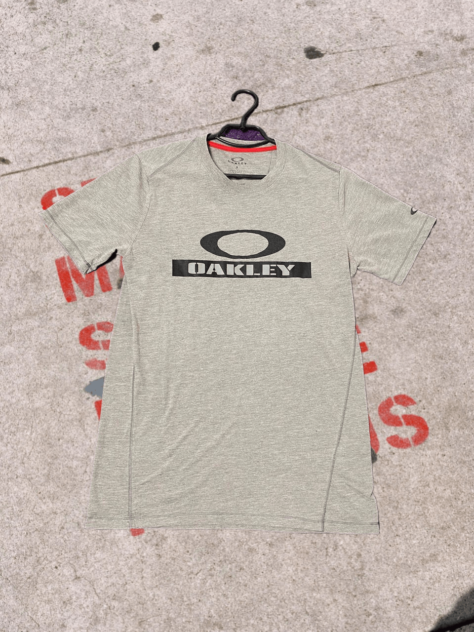 Oakley Vintage Y2K Oakley Logo T Shirt Gorpcore Rare Size US S / EU 44-46 / 1 - 1 Thumbnail