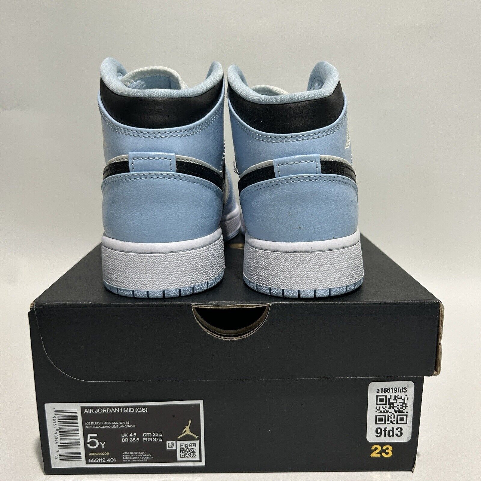Nike Nike Shoes Air Jordan 1 Mid Retro GS "Ice Blue” 2024 Size US 6.5 / IT 36.5 - 4 Thumbnail