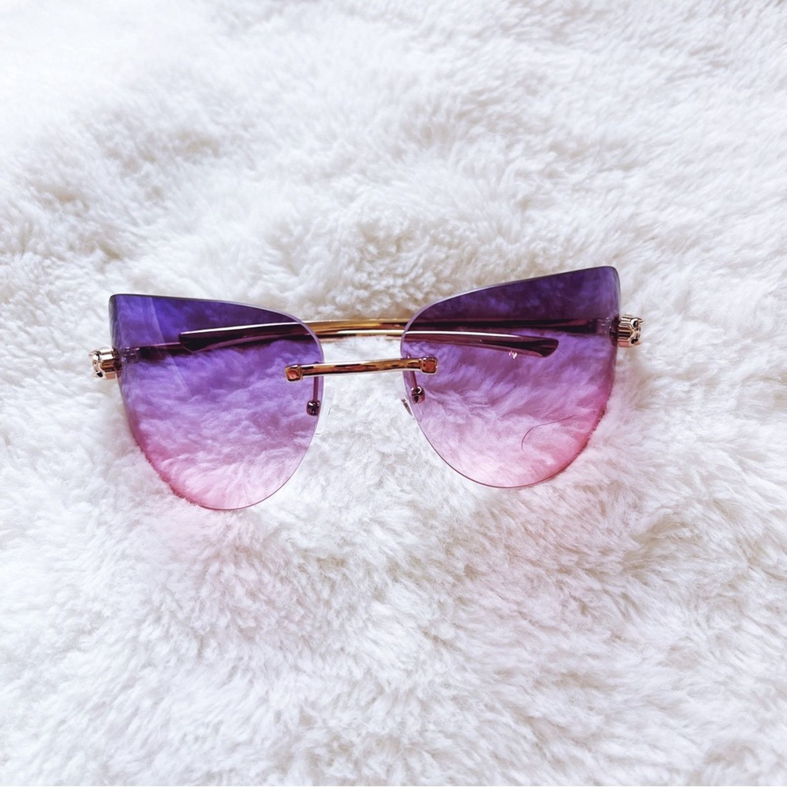 Other Ophelia Purple Floral Chic Sunglasses Size ONE SIZE - 1 Thumbnail