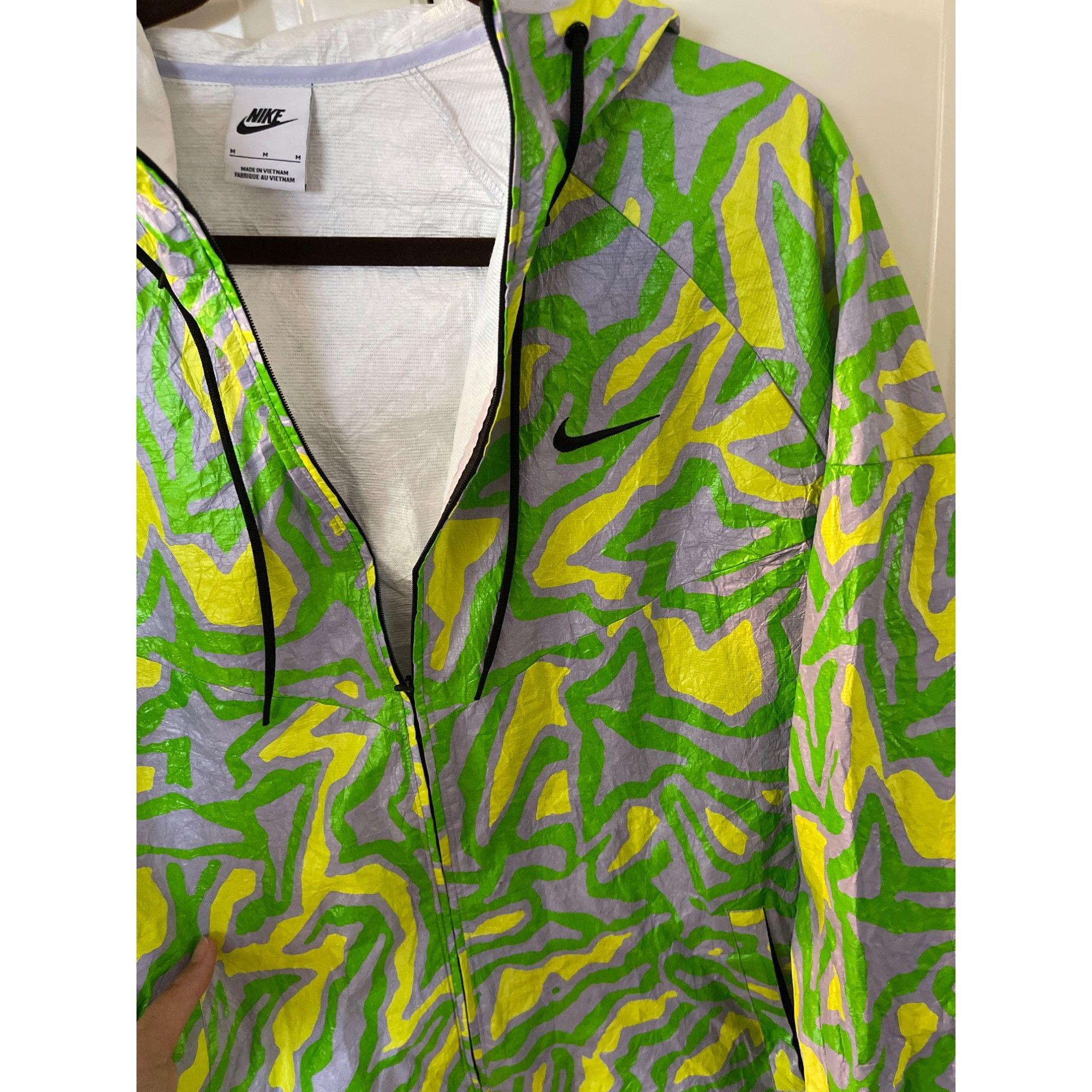Nike Nike Men's Swoosh Itax Multicolor Lightweight Windbreaker Ja Size US M / EU 48-50 / 2 - 3 Thumbnail