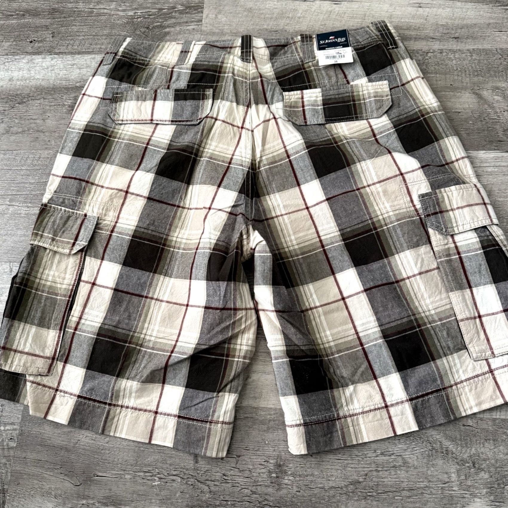 Vintage St John's Bay Madras Cargo Shorts Mens 38 Brown Plaid 100% Cotton NEW Regular Fit Flat Front Cargo Pocket Casual Summer Women? Mens Size US 38 / EU 54 - 3 Thumbnail