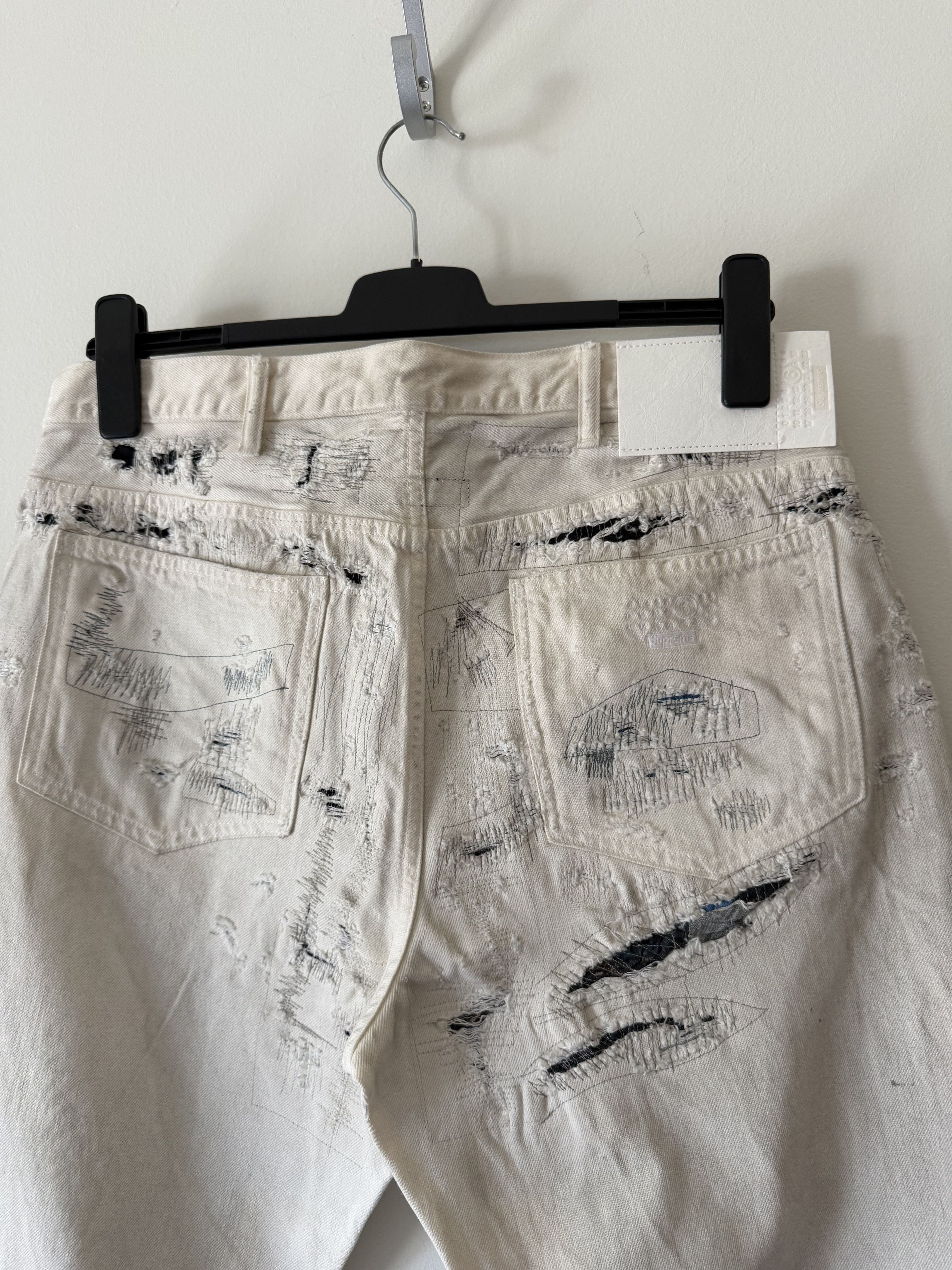 Maison Margiela × Supreme Supreme MM6 Maison Margiela Distressed Loose Fit Jeans White Size US 34 / EU 50 - 6 Thumbnail